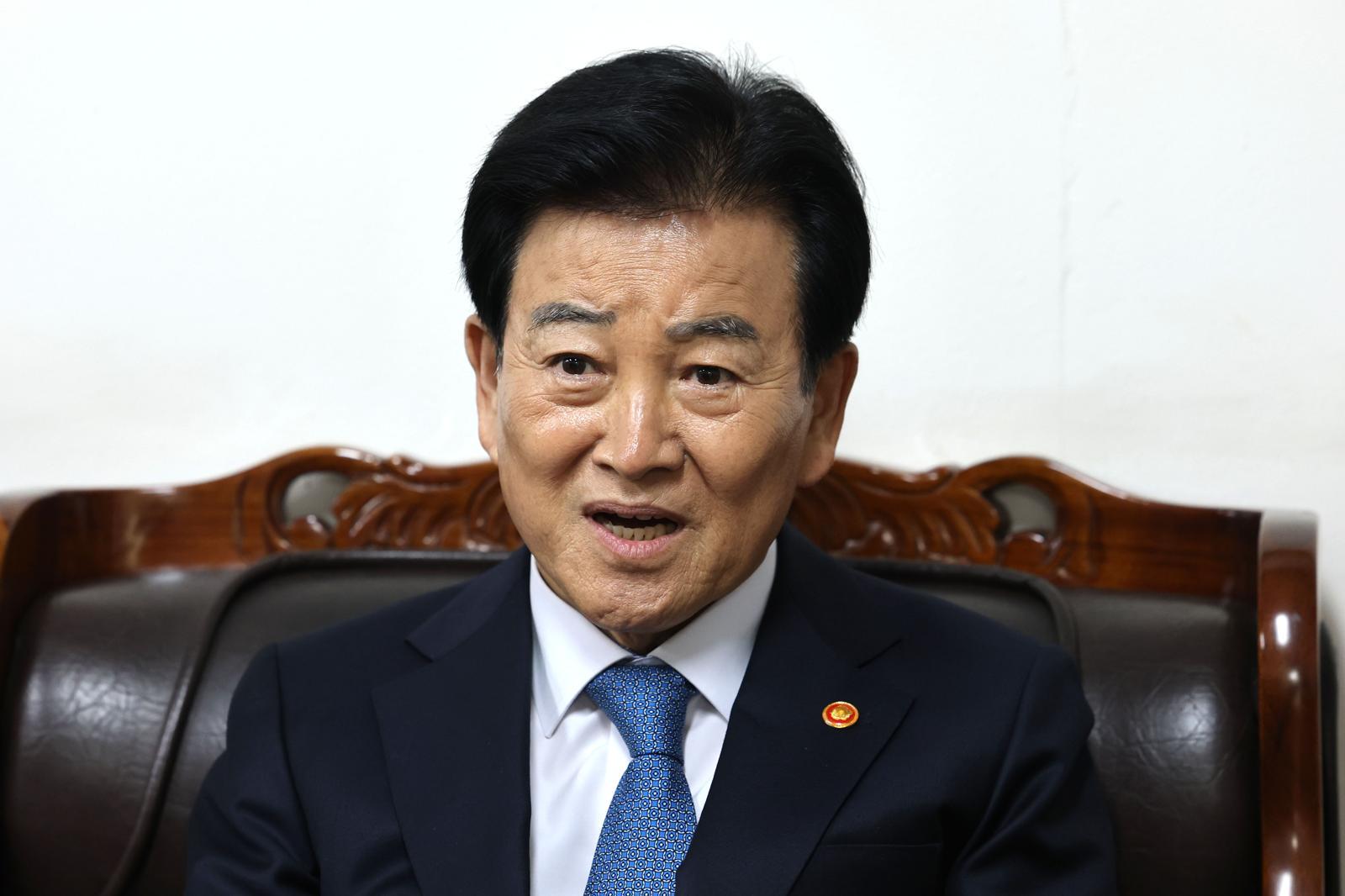 정동영, 北에 ‘조선’ 호칭… 통일부 “공론화 거쳐 결정”