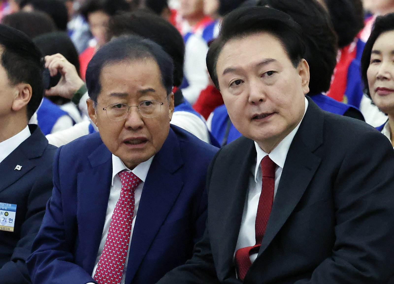 홍준표 “비참한 말로 尹부부, 참 딱하다”