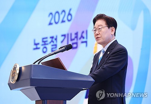 Lee vows zero compromise on workplace safety in Labor Day address