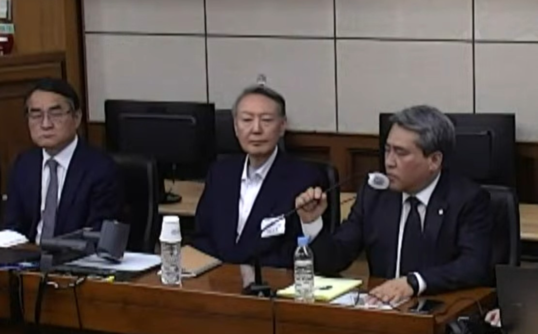 [속보]2심 “尹, 체포영장 집행 막으라는 취지로 지시…직권남용”