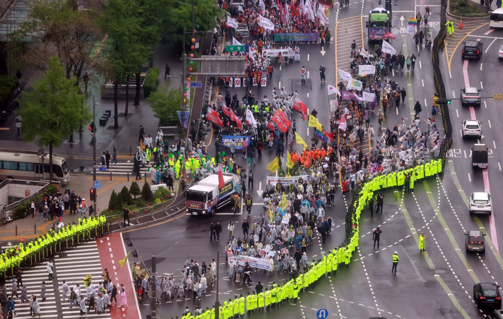 내일 노동절 종로-여의도 대규모 집회…“지하철 이용하세요”