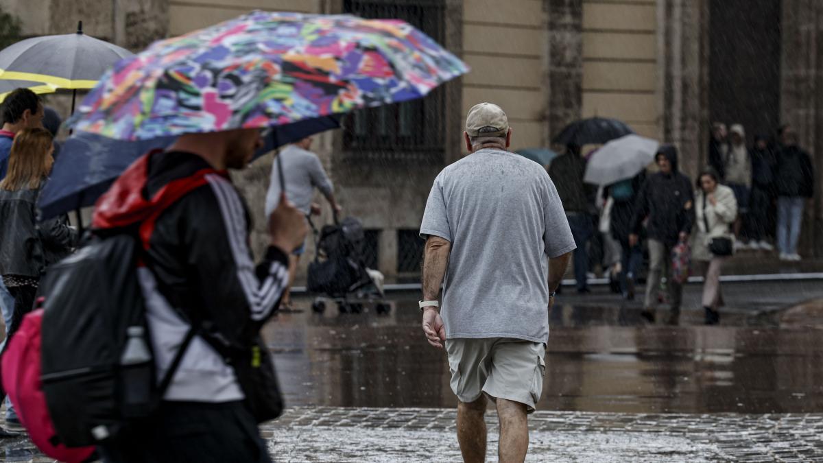 La previsión del sábado: chubascos más intensos y granizo en el norte, con máximas a la baja