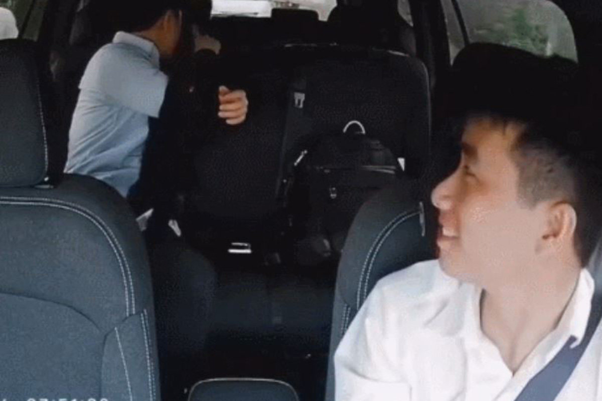 “뒷좌석에 애기 있었네”…한국인 승객, 베트남 택시기사 딸에 용돈 건네