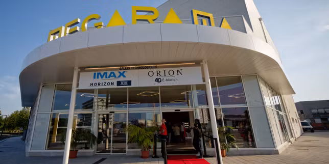 Les multiplexes Megarama veulent évincer les salles de cinéma municipales des sorties nationales de films