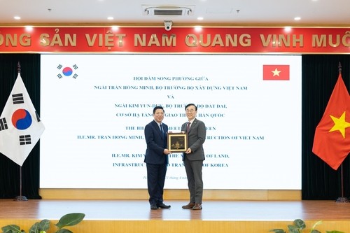S. Korea, Vietnam expand cooperation in urban, transport development