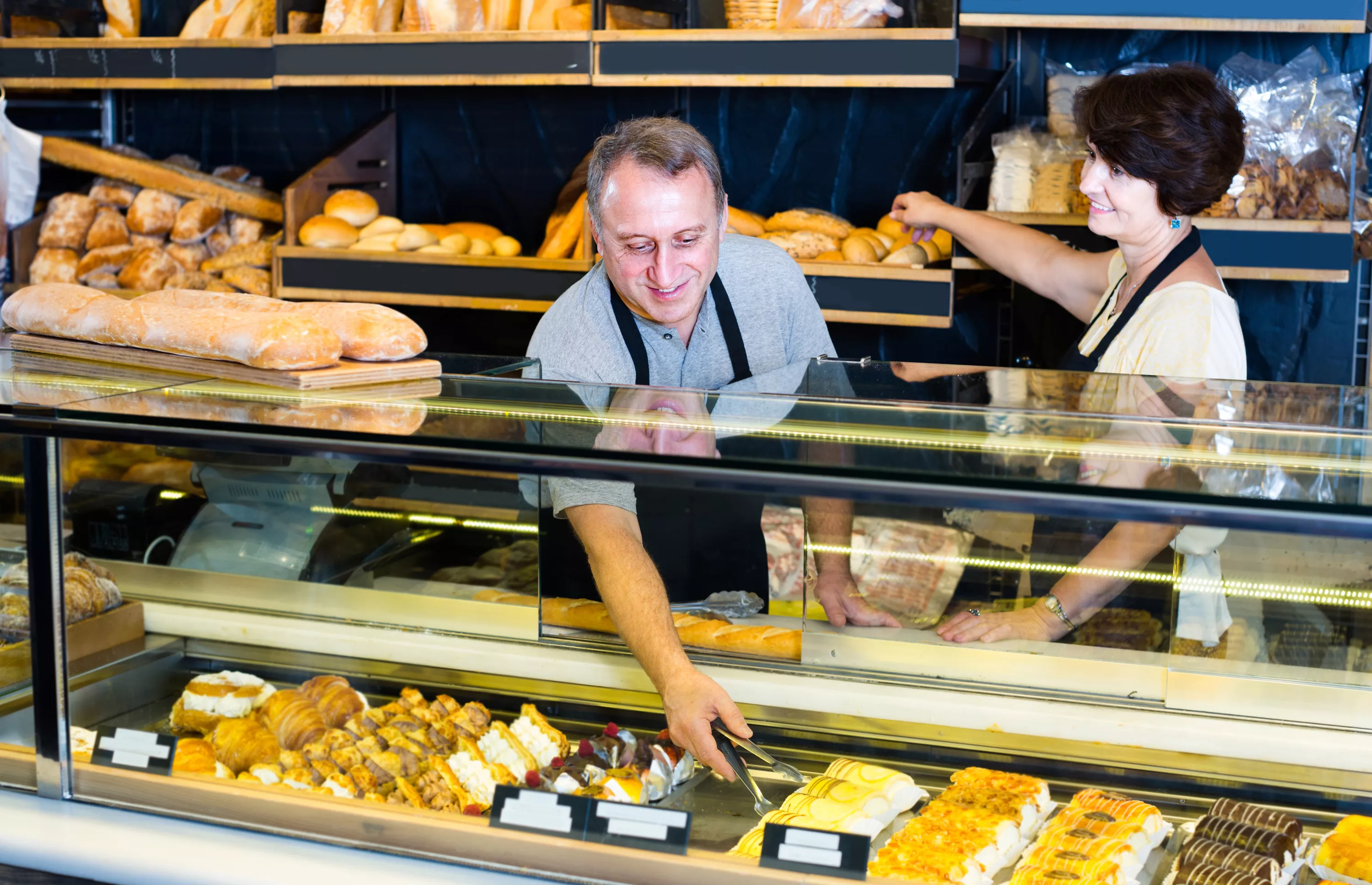 Boulangers, fleuristes, restaurants... Qui aura vraiment le droit d’ouvrir ce 1er mai ?