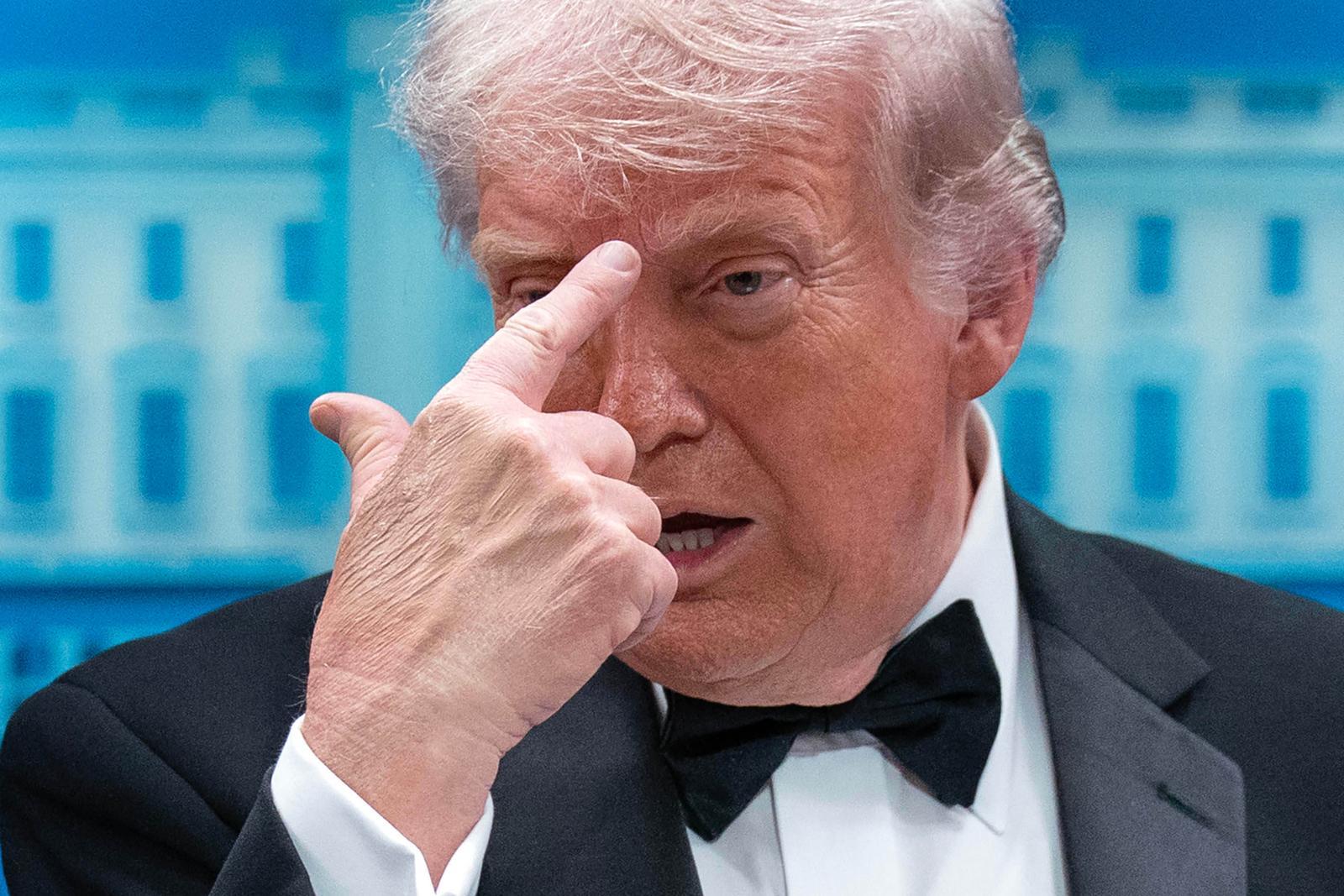 트럼프, 총격 용의자 성명서 두고 “난 소아성애자 아냐 ”