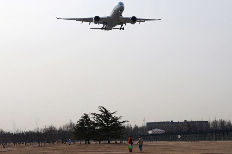China’s top airlines swing to Q1 profit, fuel costs cloud outlook