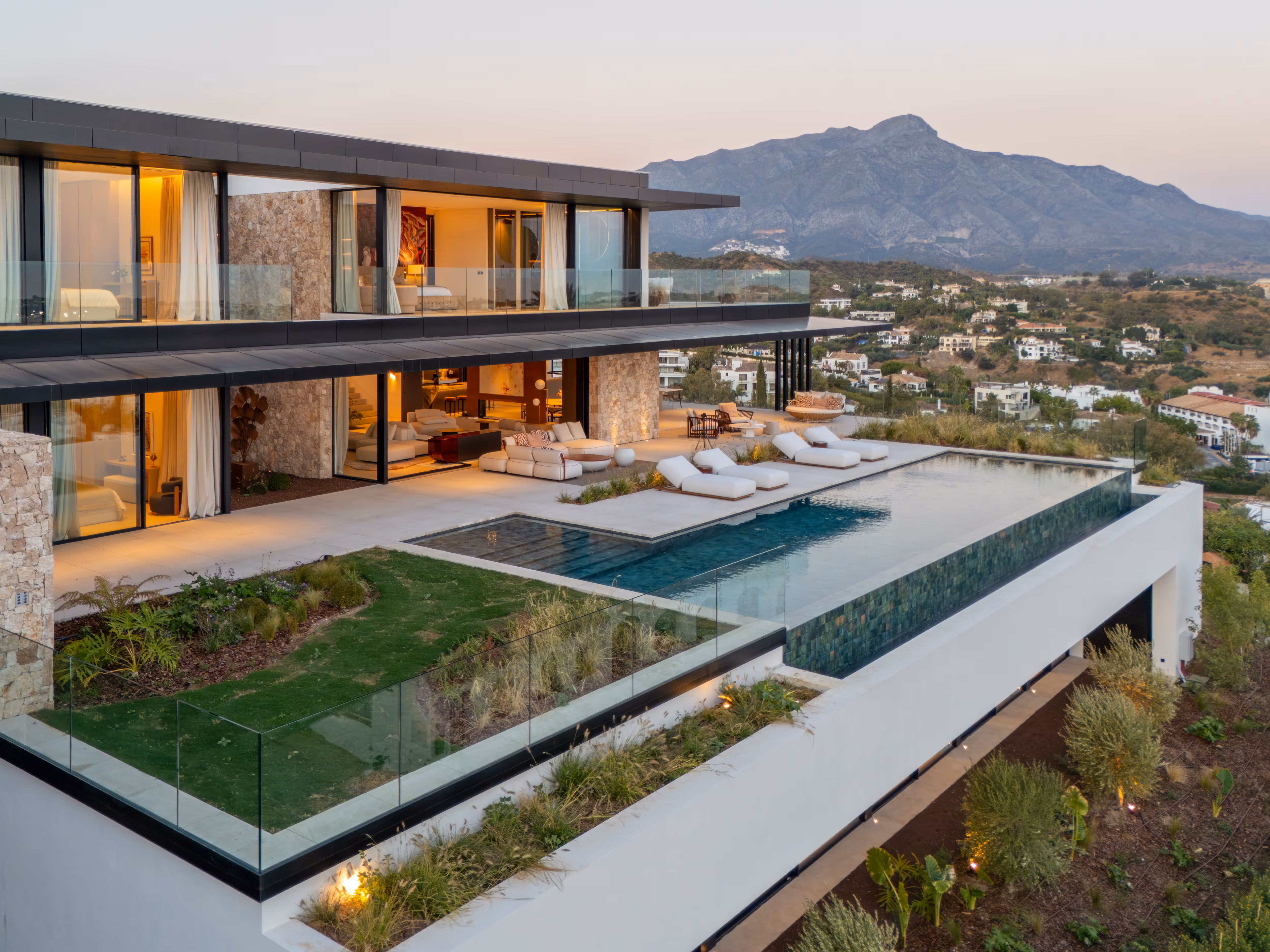Las tres casas de la semana: el súper lujo de la Costa del Sol cuesta 20 millones de euros