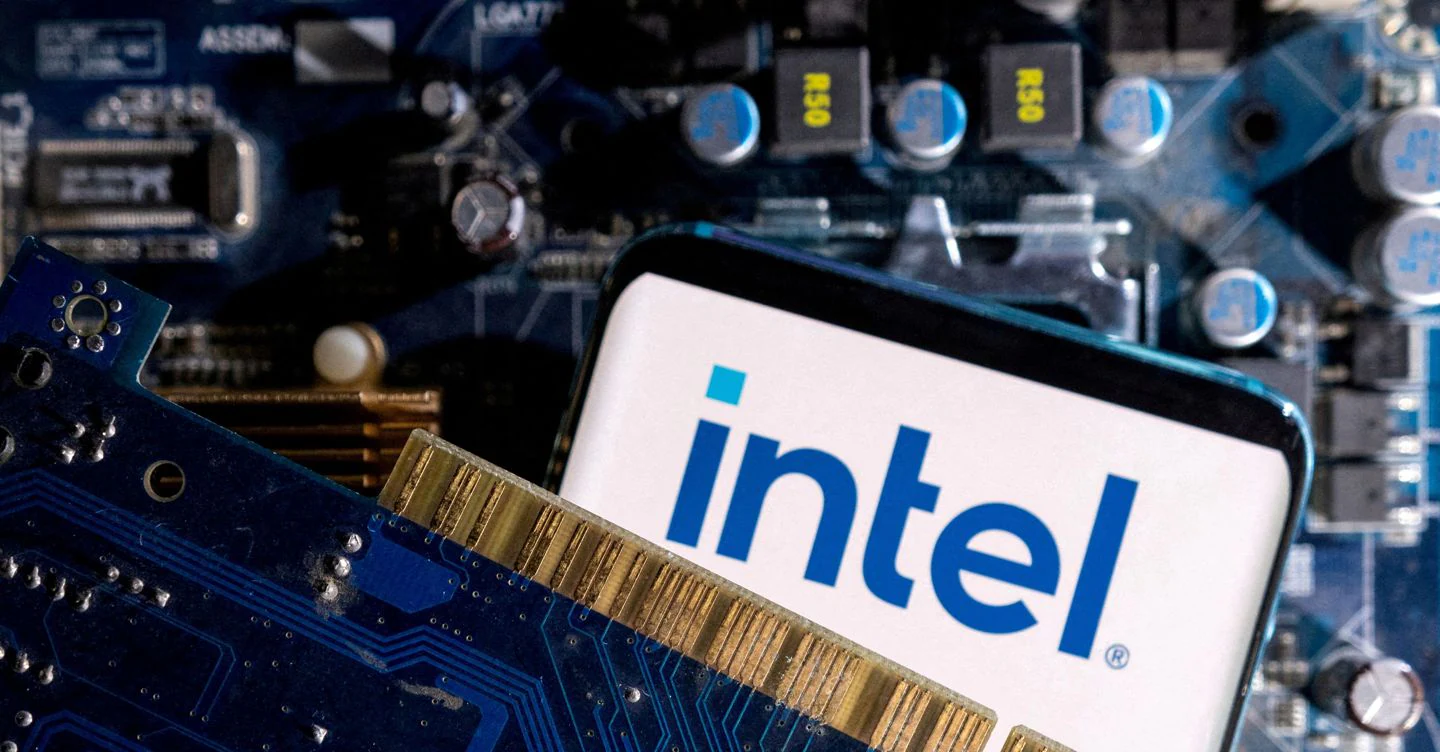 Borse, la fiammata di Intel spinge il Nasdaq. Milano -2,5% nella settimana