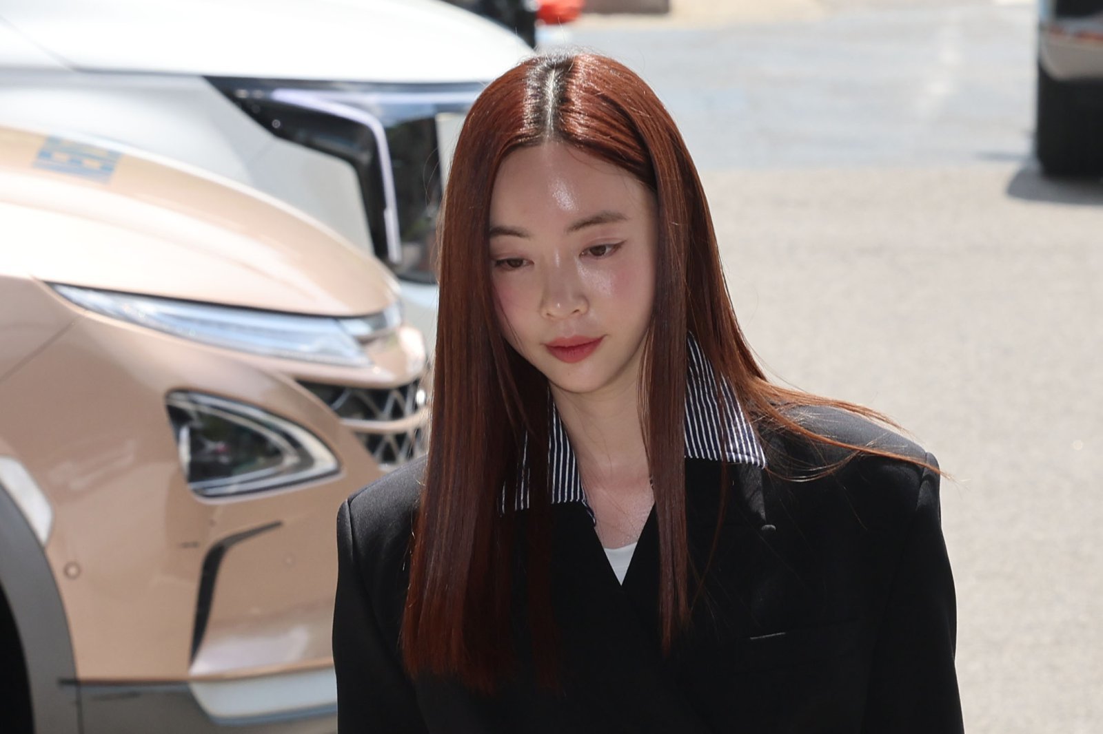 검찰, ‘남편 수사무마·주가조작 의혹’ 양정원 참고인 조사