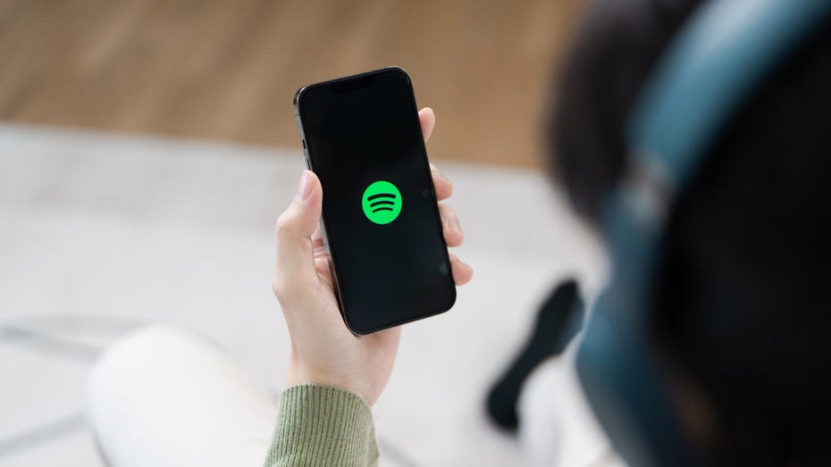 Verified by Spotify: Streaming-Plattform führt grünen Haken für menschliche Musiker ein