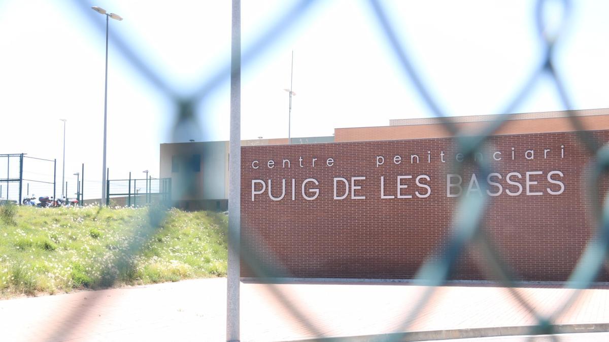 Renuncia el director de la cárcel de Puig de les Basses en plena crisis de suicidios de presos
