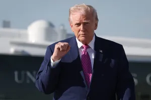 Trump apoia ideia de rebatizar agência de imigração ICE como “NICE”