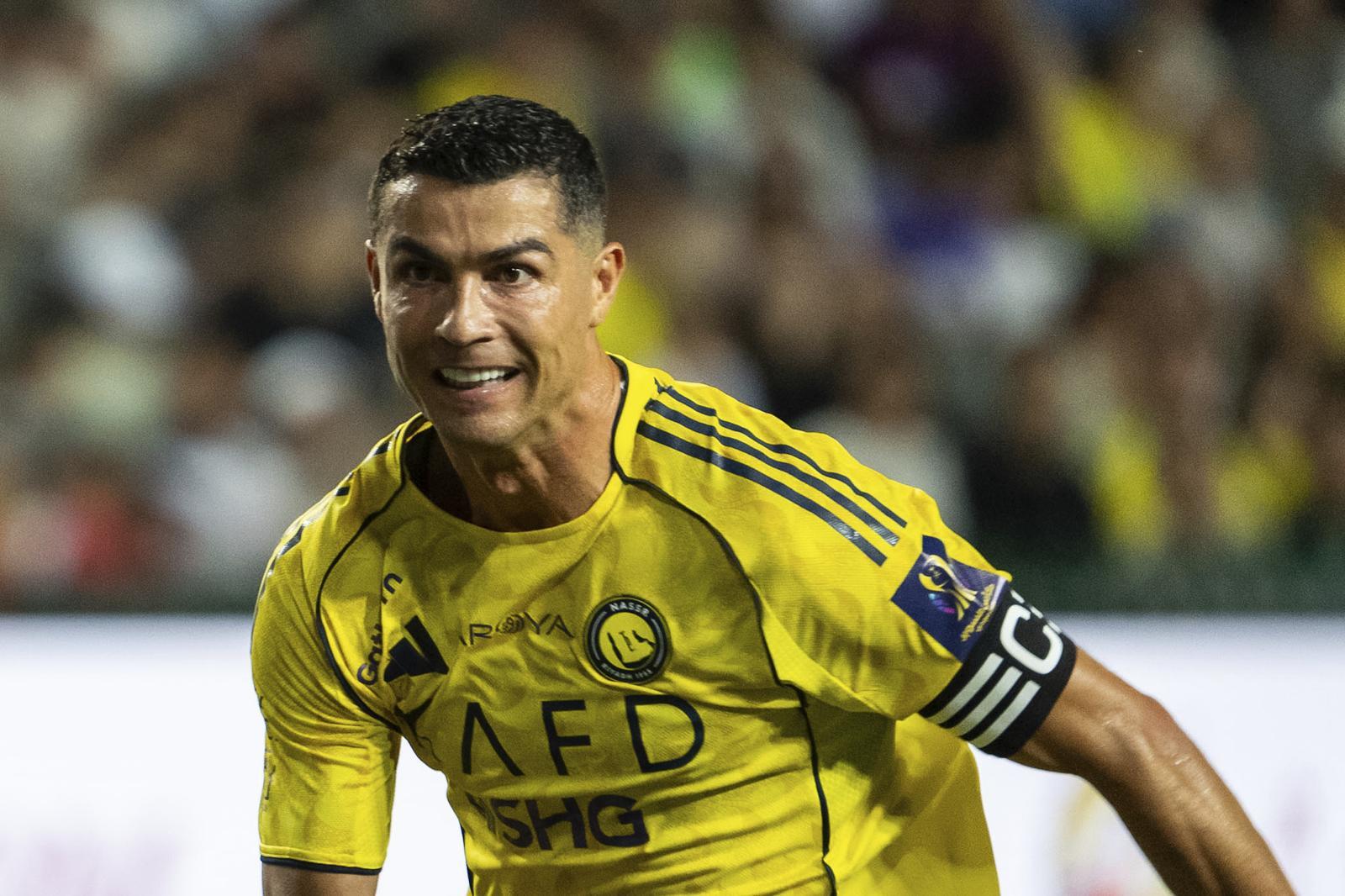 호날두 통산 970골 폭발…알나스르, 알아흘리 꺾고 ‘공식전 20연승’