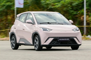 BYD Dolphin Mini tem custo médio do seguro mais caro em março; HB20 tem menor preço