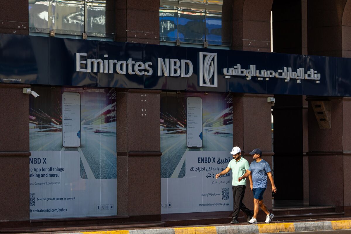 Emirates NBD Plans First Middle East AT1 Bond Sale Since War