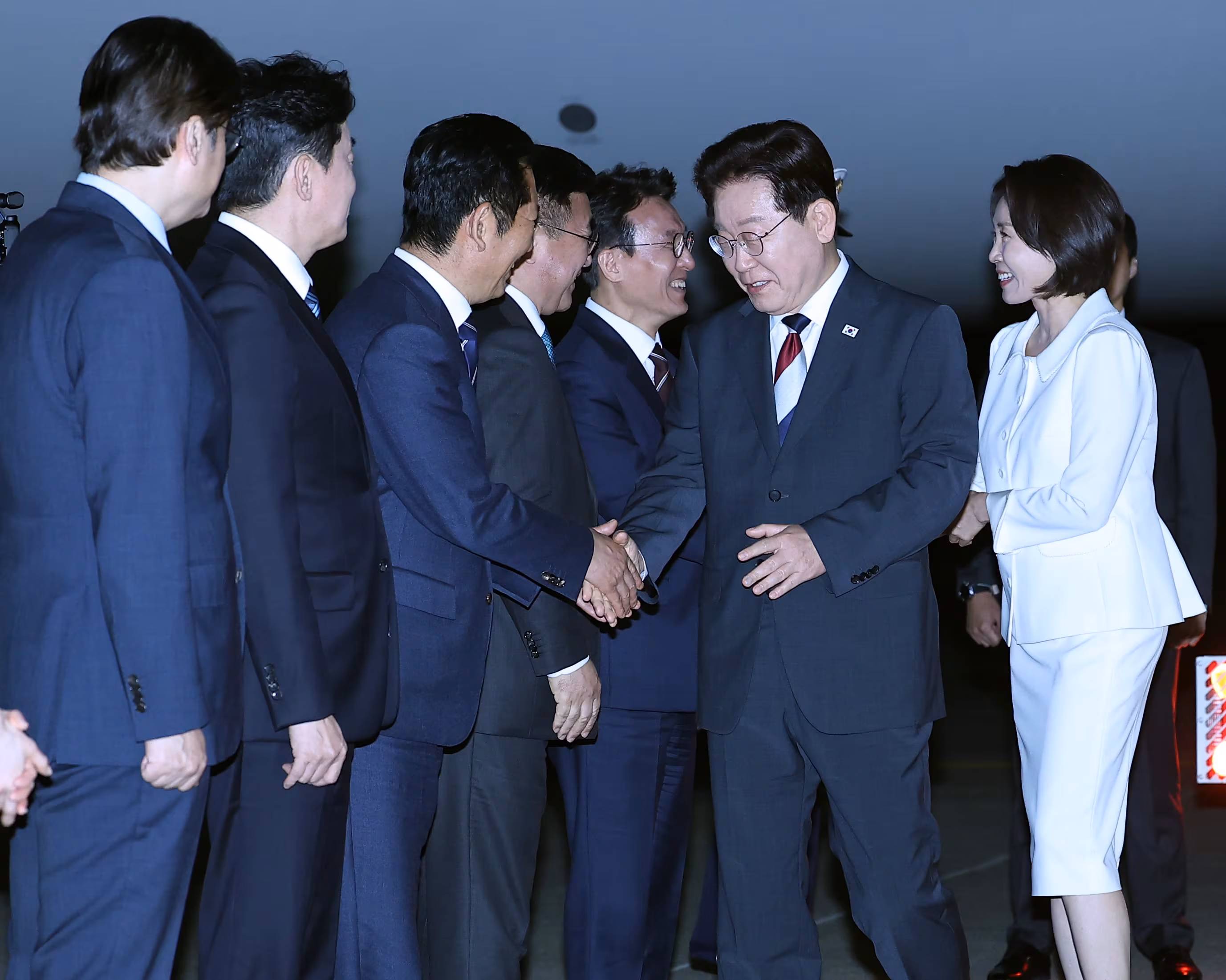 李대통령, 인도·베트남 순방 마치고 귀국