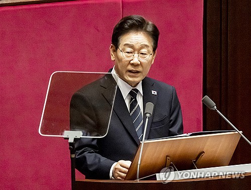 Lee reaffirms commitment to restoring inter-Korean trust, calls for Pyongyang's response