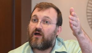 “Sie werden weiter XRP abstoßen und Milliarden verdienen”: Cardano-Gründer attackiert Ripple