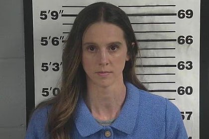 Названная «образцом для подражания» школьный тренер изнасиловала ученика