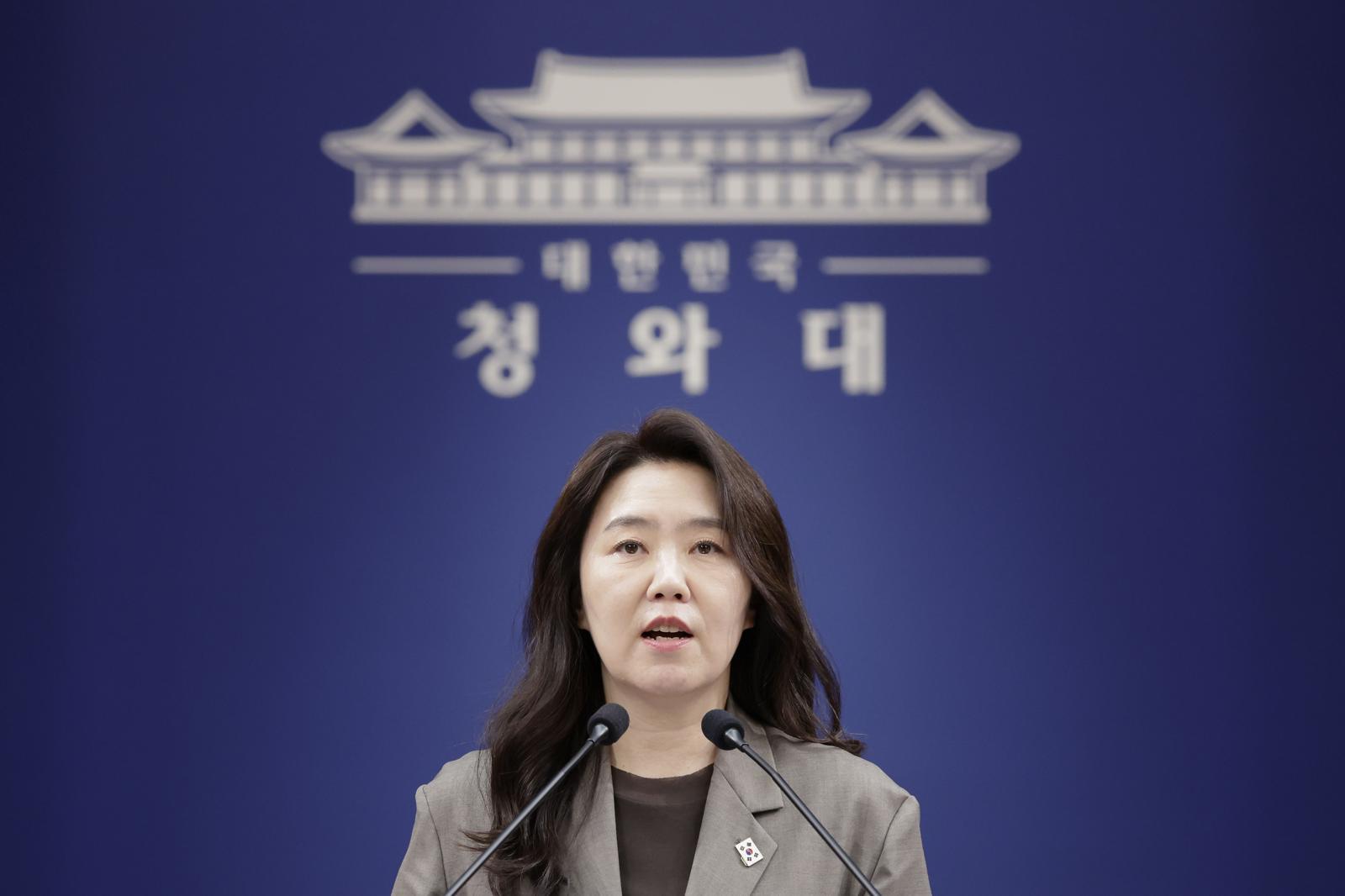 李 ‘소풍 발언’ 역풍에…靑 “교사 본연의 의무 보장하자는 것”