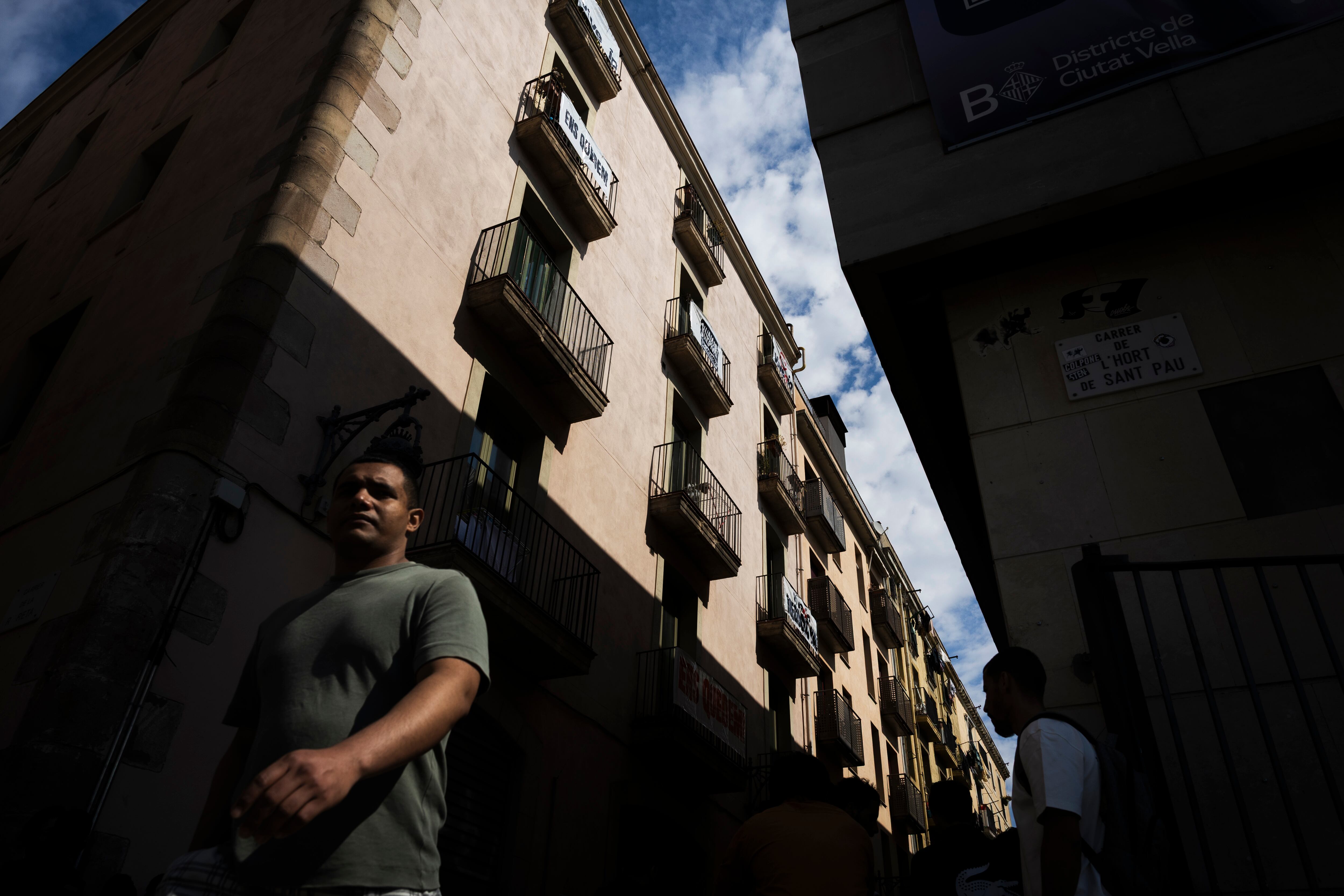 Los inquilinos de un fondo en Barcelona apuran las últimas horas del decreto de alquileres: “Buscar piso ahora es complicado”