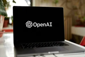 OpenAI reage a reportagem do WSJ e diz que negócios de IA seguem “a todo vapor”