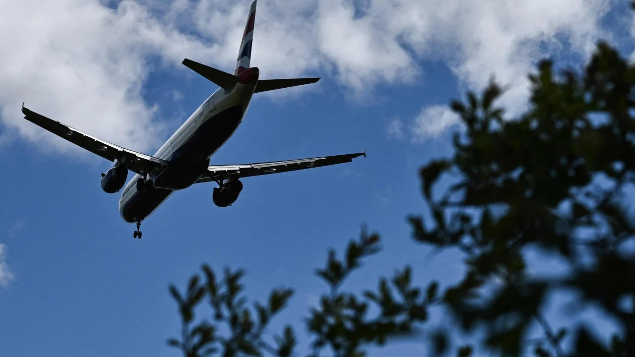 Chinese team pioneers path to turn carbon dioxide into jet fuel as prices soar