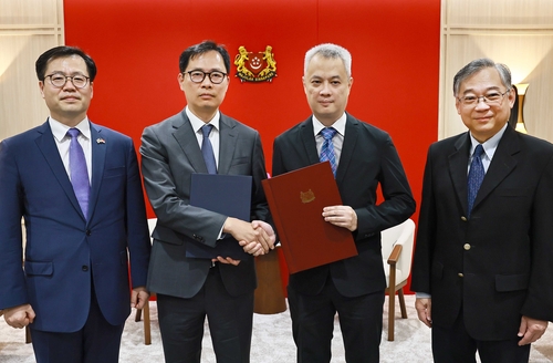 S. Korea, Singapore kick off negotiations to upgrade bilateral FTA